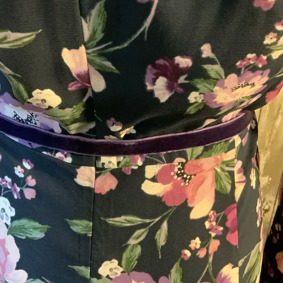 Gal Meets Glam Floral Long Sleeve Dress - Black and Pink. Size 6 - Picture 6 of 7